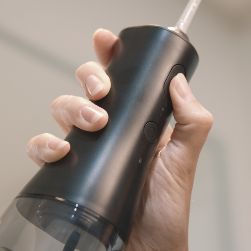 W1 | Portable Waterproof Oral Irrigator – AIRROBO
