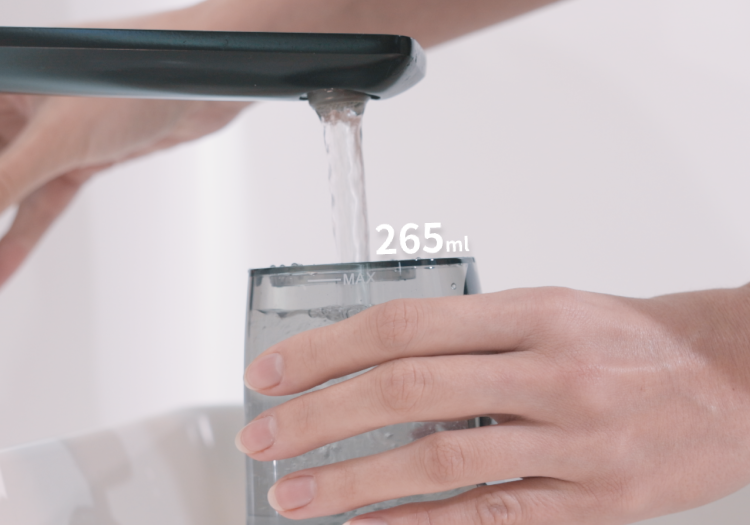 W1 | Portable Waterproof Oral Irrigator – AIRROBO